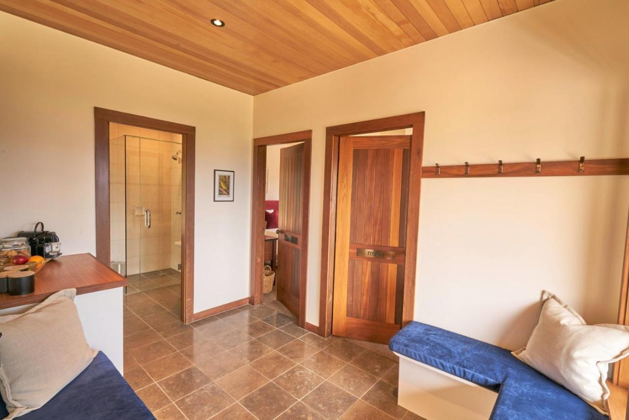 Cabot Lodge - Fiordland National Park Manapouri Exterior photo