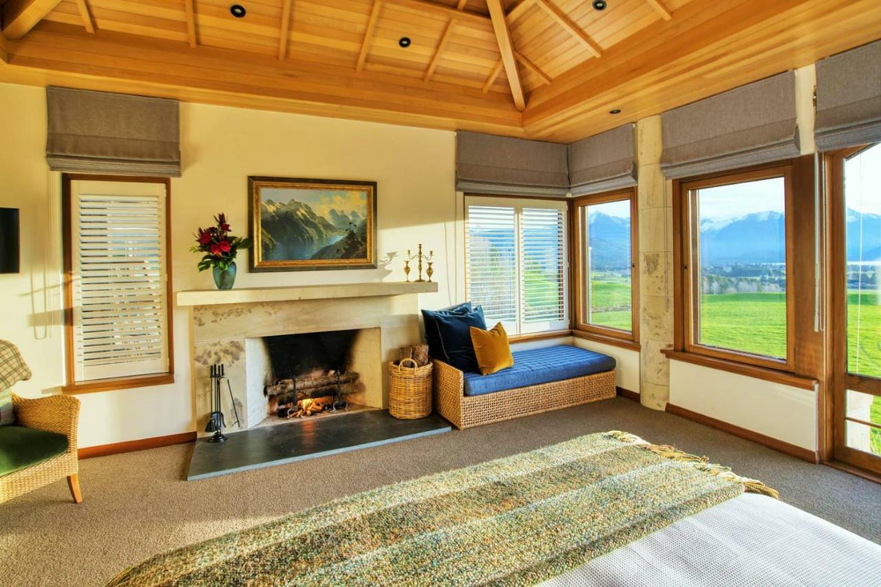 Cabot Lodge - Fiordland National Park Manapouri Exterior photo